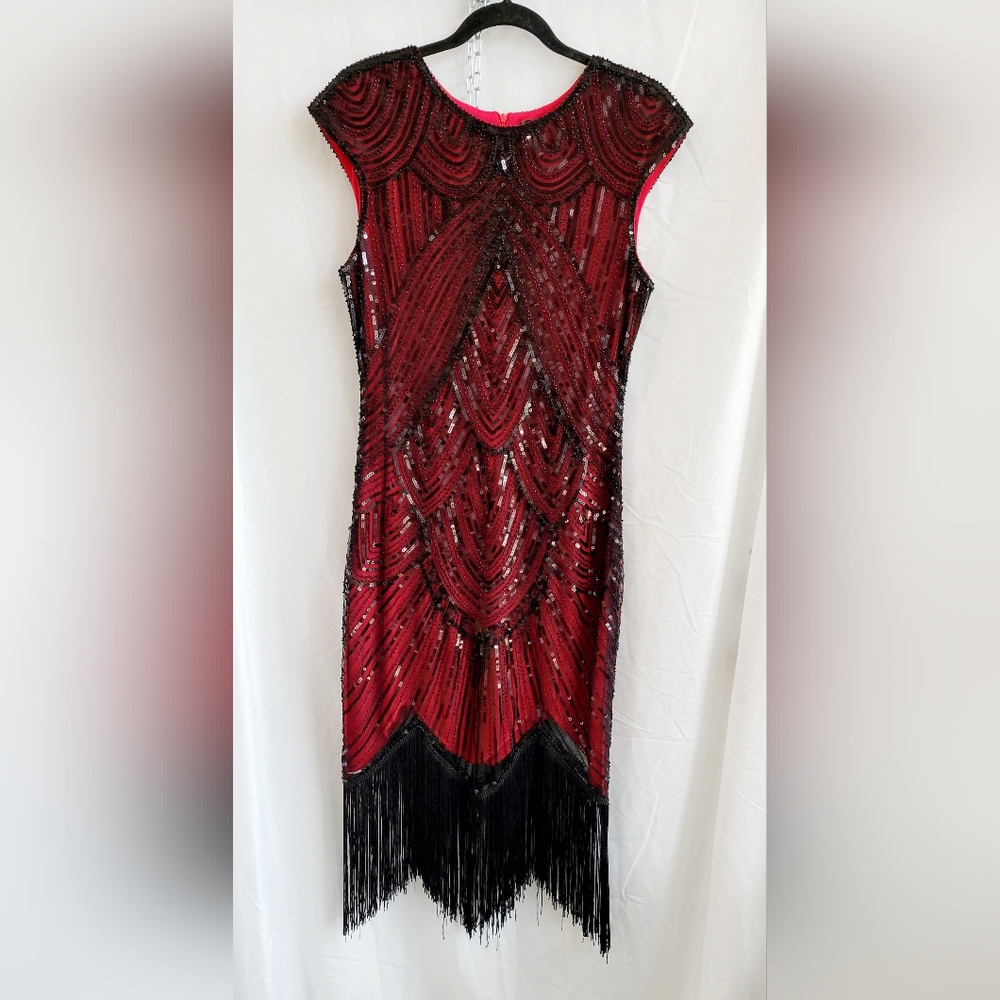 Elegant Red and Black Sequin Midi Dress
